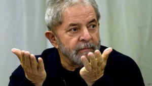 150727213719_lula_624x351_afp-300x169 Lula protesta no Facebook contra 'tentativa' de envolvê-lo com ilícitos