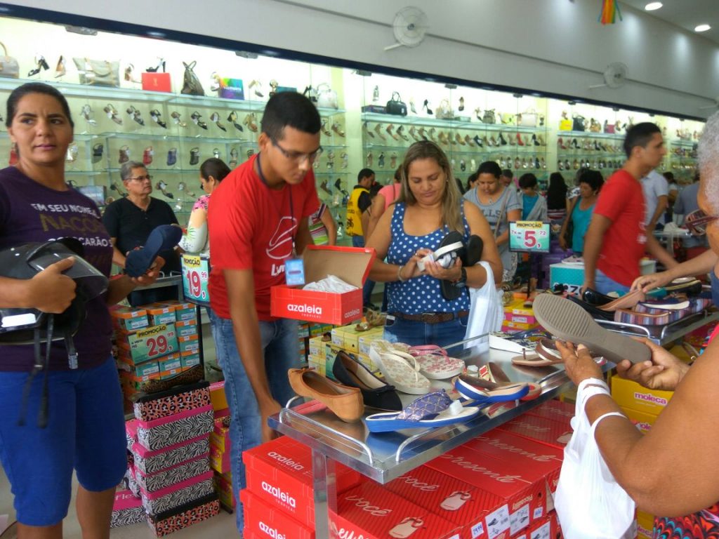 Confira Como Foi A Inaugura O Da Realce Cal Ados A Maior Loja De