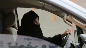 saudi-araba-fran-1-300x168 Homens sauditas se irritam com mulheres dirigindo
