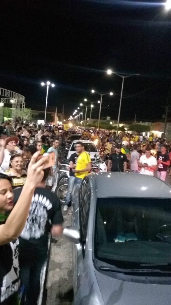 IMG-20180920-WA0067-576x1024 Eleitores de Bolsonaro realizam carreata pelas ruas de Monteiro