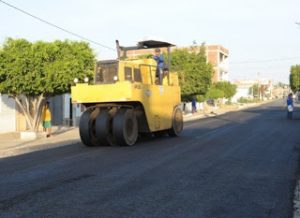 11-300x218 Monteiro ganha nova paisagem com obras de asfaltamento