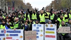 000_1b25s2_0-300x169 França se prepara para manifestações no sábado