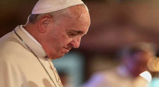 t-1-1-520x286 Pedofilia 'enfraqueceu' credibilidade da Igreja Católica, diz Papa Francisco