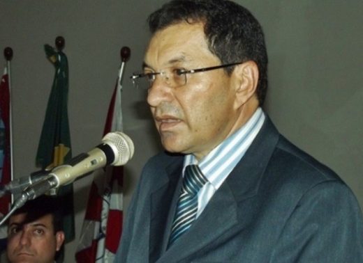 timthumb-1-520x378 Ex-prefeito Aristeu Chaves é mantido na coordenação do Procase