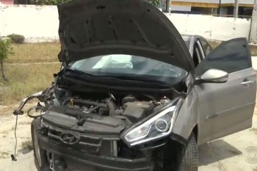veiculo_clonado-1-520x347 Polícia prende homem suspeito de abandonar carro clonado após colisão em Campina Grande