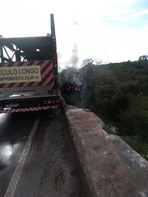 IMG-20190414-WA0048-293x390 Cegonheiro Monteirense morre carbonizado após acidente no Maranhão