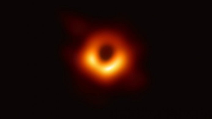 buraco-negro-693x390 Primeira imagem real de um buraco negro é revelada