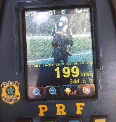 prf-VELOCIDADE-PB-370x390 Motociclista a quase 200 km/h é flagrado pela PRF da Paraíba