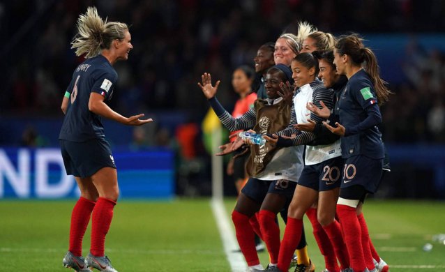 1559924136_249619_1559941520_noticia_normal_recorte1-638x390 França goleia a Coreia do Sul na abertura da Copa do Mundo feminina