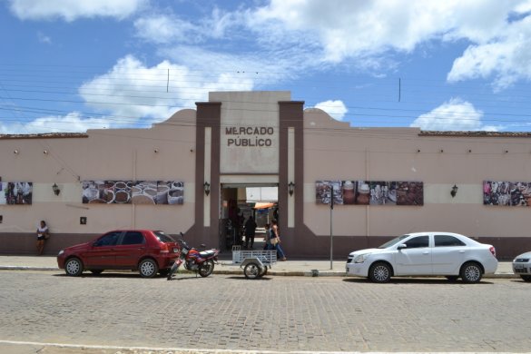 mercado_publico_monteiro-585x390 Prefeita entrega reforma do Mercado Público de Monteiro nesta sexta-feira
