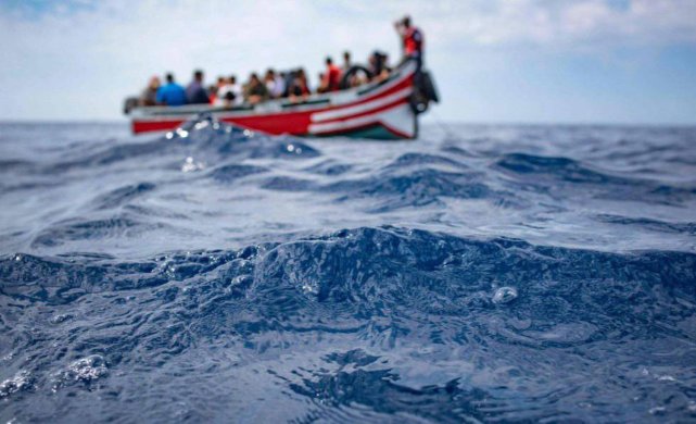 UPTGSD2Q3JQDHMUVLZ5FXHFYUU-641x390 Mais de cem migrantes desaparecem após naufrágio na costa da Líbia