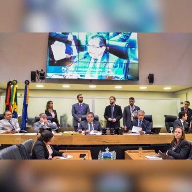 APLICATIVOS-ALTERNATIVOS-390x390 ALPB aprova projeto de lei que regulamenta transporte alternativo na Paraíba