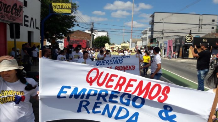 WhatsApp-Image-2019-10-17-at-16.14.20-1-693x390 Vereador Juan Pereira participa de protesto ao lado de cidadãos pela economia em Sumé