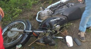 Slide2-300x163-300x163 Acidentes de moto deixam um morto e outro ferido em Serra Branca e Sumé