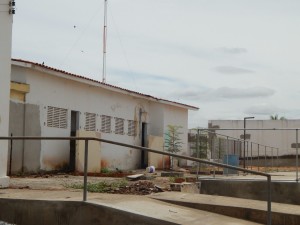 20160125174933-300x225 Mato, lixo e esgotos a céu aberto mostram descaso da Gestão do Prefeito Junior Nobrega no município da Prata, no Cariri