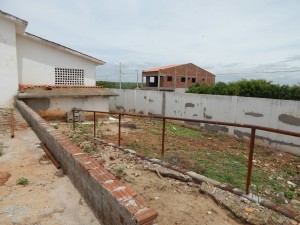 20160125175421-1-300x225 Mato, lixo e esgotos a céu aberto mostram descaso da Gestão do Prefeito Junior Nobrega no município da Prata, no Cariri