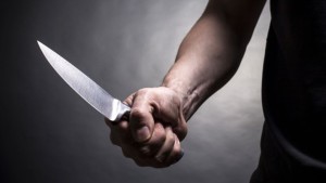 ameaça-com-faca1-777x437-300x169 Em Monteiro: Homem ameaça mulher com faca peixeira