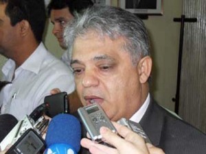 claudio-lima-300x225-300x225 Secretário de Segurança nega culpa por fechamento de bancos na Paraíba