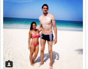 jogador-de-basquete-310x245-300x237 Diferença de altura de gigante dos Spurs com esposa viraliza