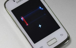 sem_bateria-300x191 Aplicativo gratuito deixa a bateria do celular quase 'infinita'; aprenda a usar