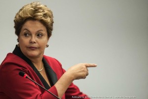 Dilma-Rousseff3-300x200 PP, PR e PSD só devem assumir pastas após votação do impeachment