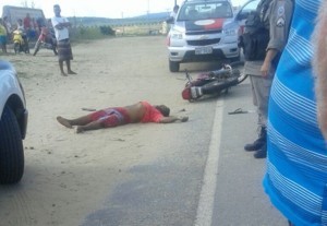 acidentemoto_taperoa-300x207-300x207 Homem morre em acidente de moto em Taperoá