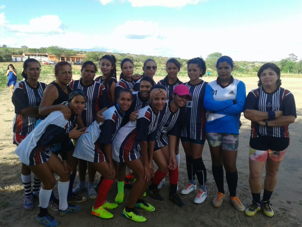 db61a64b-6f0c-4404-875f-32b5730bf594-1024x768 Show de bola: Mulheres Arrasam no futebol feminino na zona rural de Monteiro