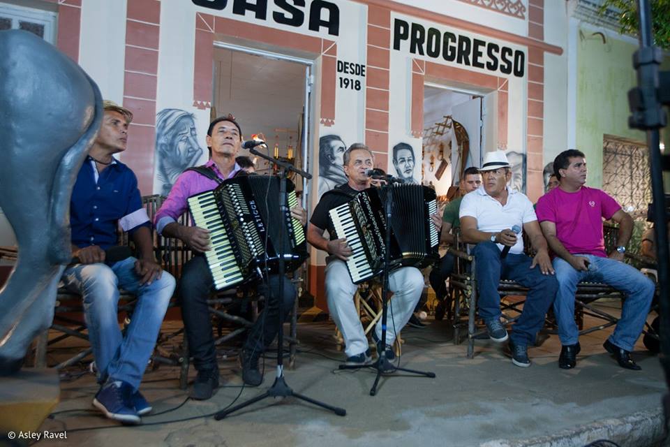 13179026_1183143221718406_6752654630479040068_n Globo Nordeste vai a Casa Progresso, em Monteiro, e grava com artistas da terra