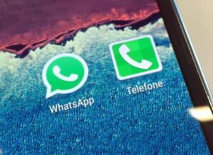 201605030232350000007778-300x219 Justiça derruba bloqueio do WhatsApp e aplicativo deve voltar