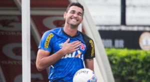 56784b6906a43.r_1463107222384.0-6-630-350-300x164 Botafogo tem interesse no atacante Gilberto, que defendeu o Vasco em 2015