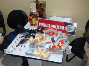 Assalto-irmão-de-Batinga.jpg02-300x225 Exclusivo: Irmãos de ex-deputado são mantidos refém durante assalto em Monteiro