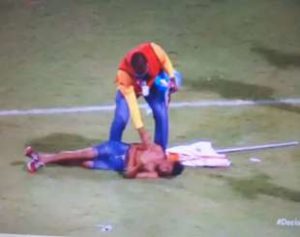 Campeonato-Alagoano-300x237 Briga em campo deixa torcedores gravemente feridos