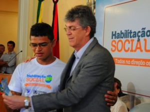 HABILITAÇÃO-SOCIAL-11-300x225 Ricardo Coutinho lança 3ª edição do Programa de Habilitação Social