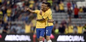 jonas-comemora-gol-da-selecao-brasileiro-em-amistoso-preparatorio-a-copa-america-1464578070359_615x300-300x146 Jonas à la Neymar e estreante Gabigol dão vitória ao Brasil sobre Panamá