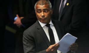 romario-300x180 Dois senadores já admitem rever voto pelo impeachment