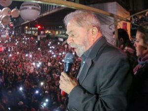 16519036280003622710000-300x225 Lula apela a Temer que permita a volta de Dilma e dispute as eleições em 2018