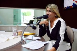 edna_entrevista-e1461811548695-300x202 Prefeita de Monteiro é multada por perfuração irregular de poços