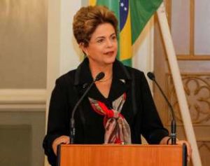 pronunciamento-Dilma-300x237 Dilma tem até hoje para entregar defesa