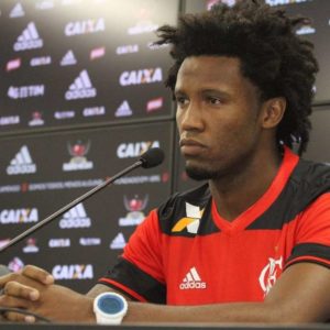 rafaelvaz-300x300 Ex-Vasco, Rafael Vaz é apresentado como reforço do Flamengo