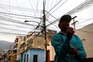 16183701-300x200 Maduro anuncia que racionamento elétrico será suspenso na segunda