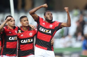 20160731181300_0-300x198 Corinthians e Flamengo vencem fora de casa
