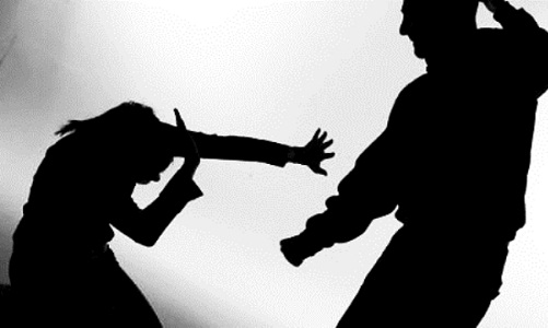 Violencia-doméstica1 Mulher é agredida com chutes e capacetadas em Camalaú