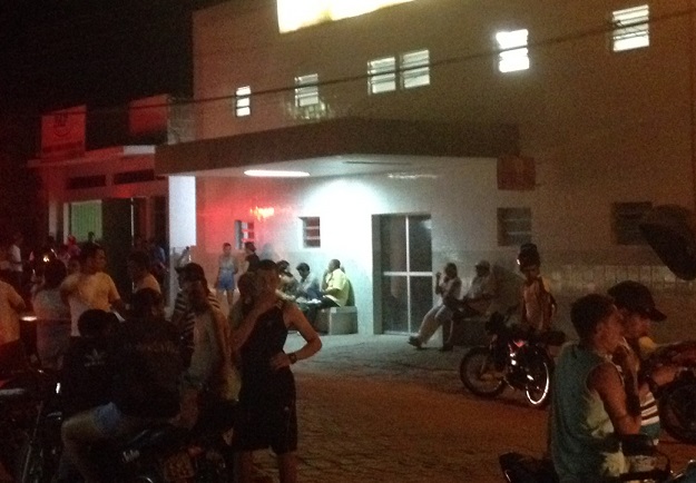 hospital_sb_2 Vigilante é baleado durante assalto e fica gravemente ferido em Taperoá