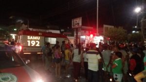 14045111_10207543539529735_1697033341_o-300x169 Exlclusivo: Colisão entre carro e moto deixa e três feridos em Monteiro