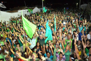 2-1-2-300x200 Candidata do PSDB prega paz após caminhada histórica na Vila Santa Maria
