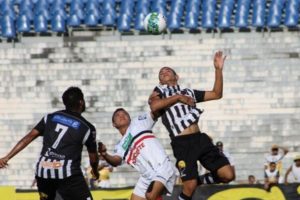 20082016210238-300x200 Botafogo-PB empata com o River-PI por 2 a 2 no Estádio Albertão em Teresina