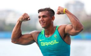 20160818093836713715u-300x184 Isaquias é bronze e se torna 5º brasileiro com 2 medalhas no mesmo Jogos