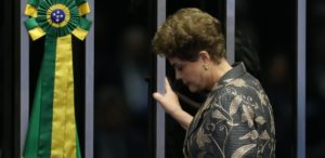 29ago2016-a-presidente-afastada-dilma-rousseff-apresenta-sua-defesa-no-processo-de-impeachment-no-senado-federal-em-brasilia-1472486793449_615x300-300x146 Senado aprova impeachment de Dilma, e Temer será efetivado presidente do Brasil