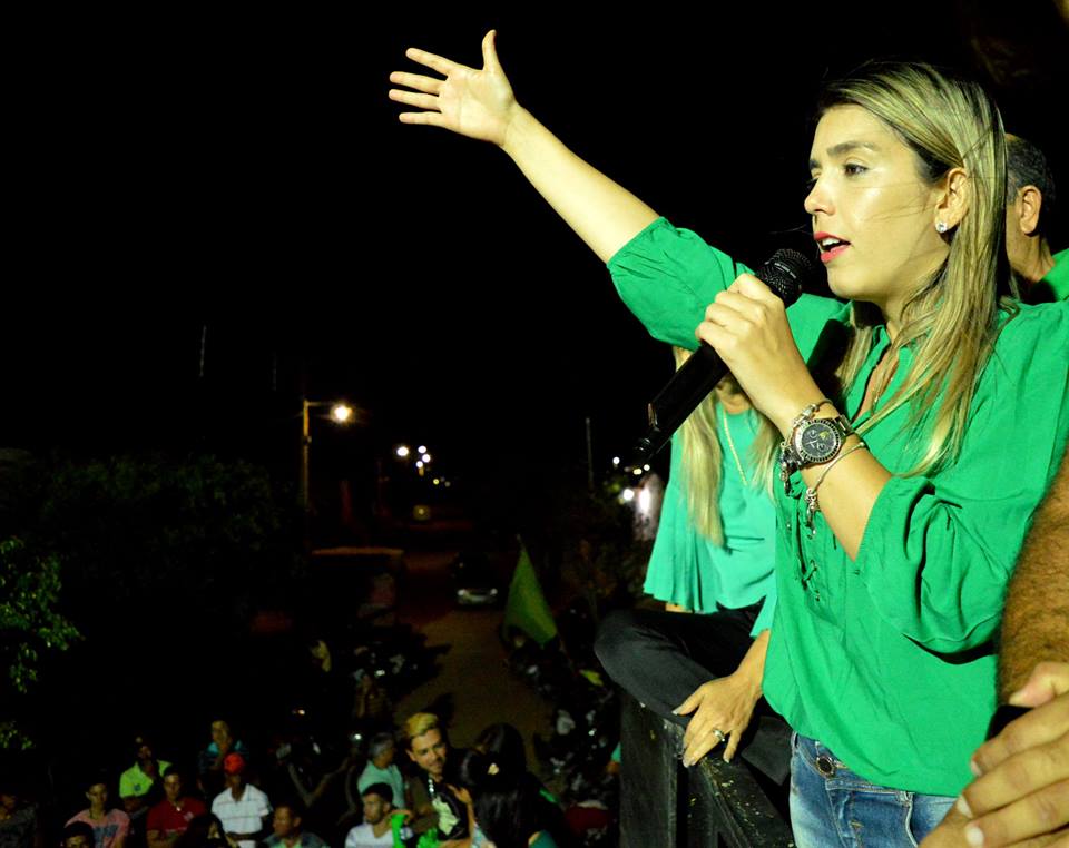 3 Multidão participa de caminhada da candidata Lorena de Dr. Chico no Conjunto Mutirão