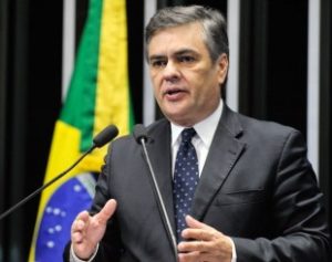 C-ssio-Cunha-Lima-310x245-300x237 ‘Não ficaremos inertes”, diz Cássio sobre possível ataques de Dilma Rousseff